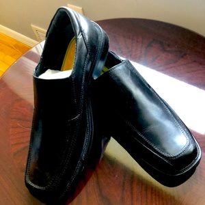 Dockers Mens 10.5 shoes